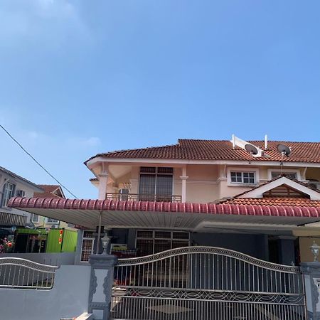 Awani Homestay Seberang Jaya Permatang Janggus 外观 照片